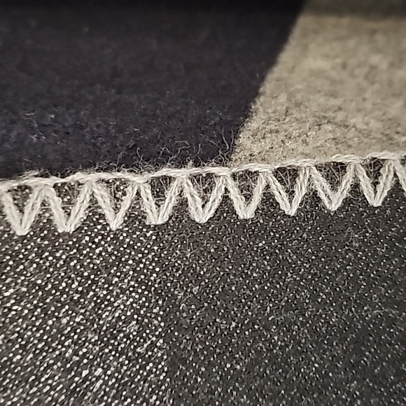 ARTISAN NY Poncho Ruana Wrap.  Large Poly Wool Blend - Picture 7 of 11